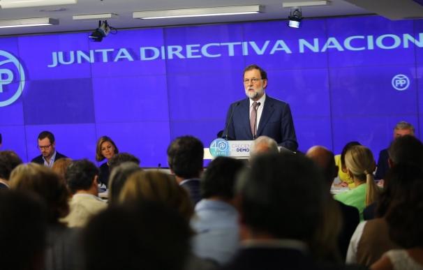 Rajoy afirma que aunque agosto es mal mes para el paro, el objetivo de 500.000 afiliados está asegurado