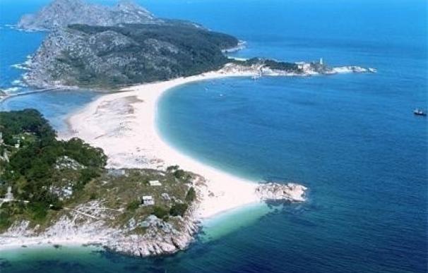 Pasajeros que se dirigían este domingo a las Illas Cíes tienen que regresar a Vigo al superarse el cupo de visitantes