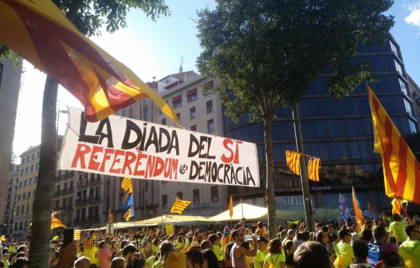 Cs de Sabadell y Sant Cugat presentan una petición para evitar la publicidad del referéndum