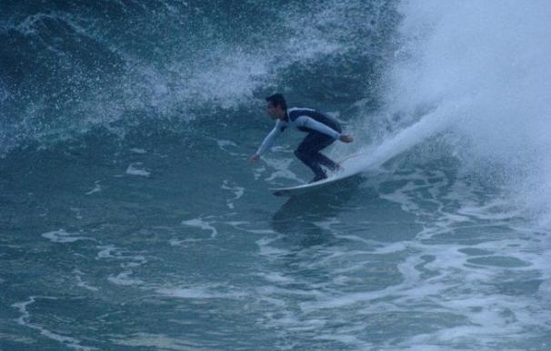Mundaka y Zarautz se encuentran entre las mejores playas de España para surfear