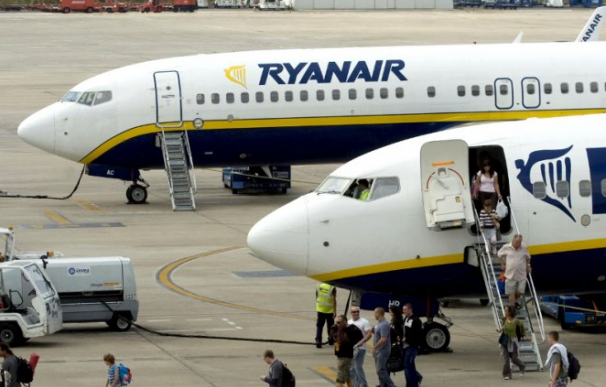 Ryanair cobrará un extra por el transporte a bordo de dos bultos