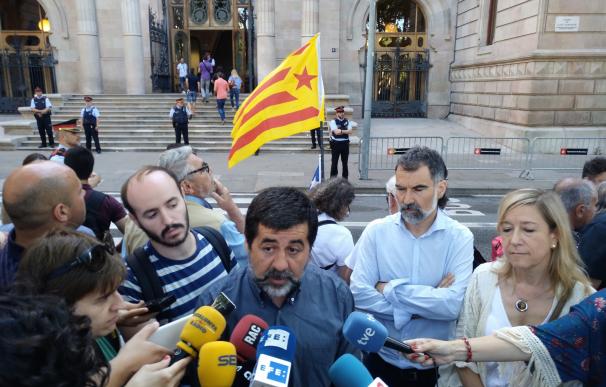 La Asamblea Nacional Catalana dice que los Mossos también estarán "al servicio de los ciudadanos" en el referéndum