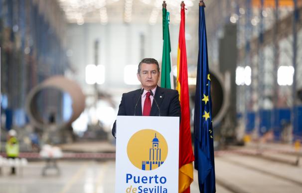 El Gobierno reconoce la "singularidad" del Puerto y anuncia un "estatus especial" con medidas económicas