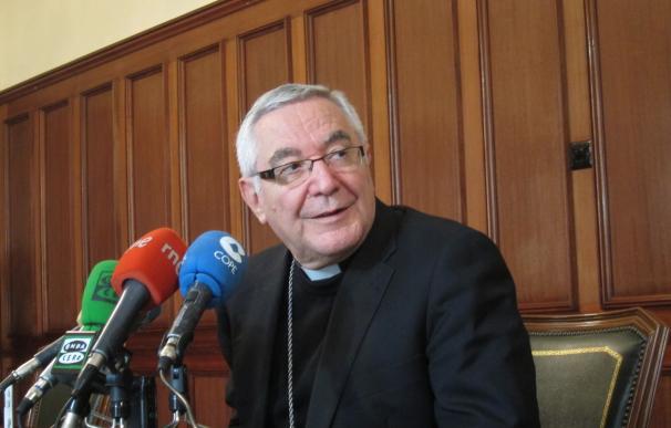 Obispo de Santander apoya a las víctimas y condena el atentado: "Nunca se puede matar en nombre de Dios"