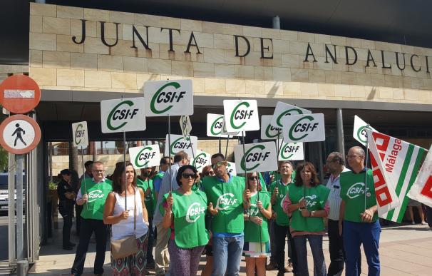 UGT, CCOO y CSIF convocan concentraciones este martes en las provincias andaluzas a favor de la jornada de 35 horas