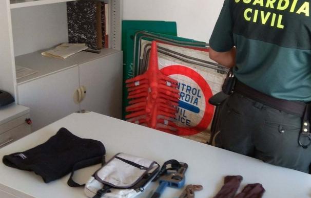 Detenidas cinco personas acusadas de robar en viviendas y comercios de Matalascañas