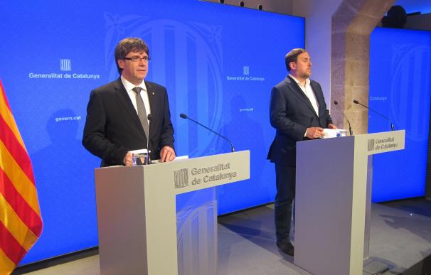 Puigdemont ve "grotesca" la actuación de la Guardia Civil y carga contra la hostilidad de Rajoy