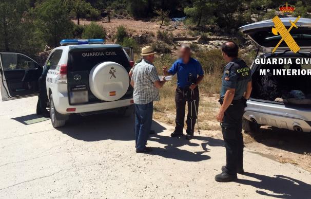 La Guardia Civil rescata a dos senderistas en Sierra Larga de Vélez Blanco