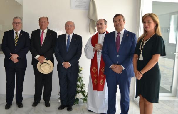 El arzobispo bendice el nuevo edificio del colegio CEU Sevilla