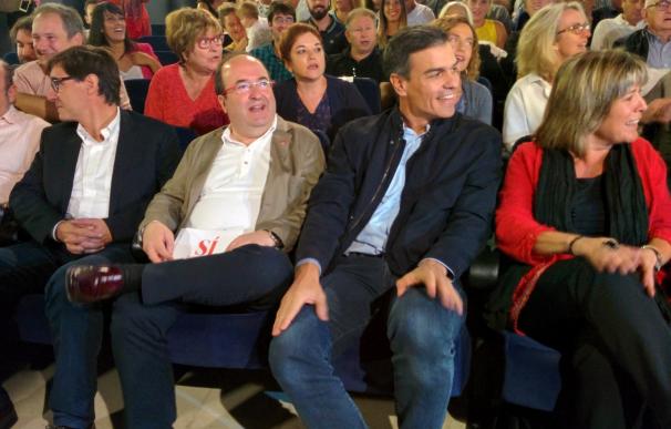 Pedro Sánchez avisa de que el referéndum busca "romper" España y no echar a Rajoy