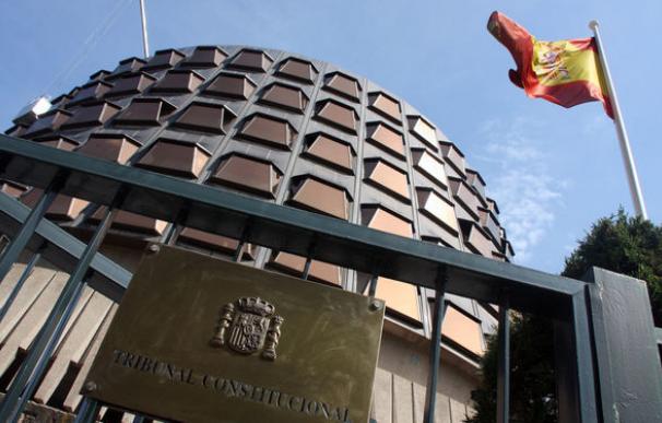 El TC admite el recurso del Gobierno y suspende la ley de ruptura catalana