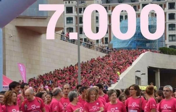 La IV Carrera solidaria contra el cáncer de mama del 8 de octubre en Bilbao alcanza las 7.000 inscripciones