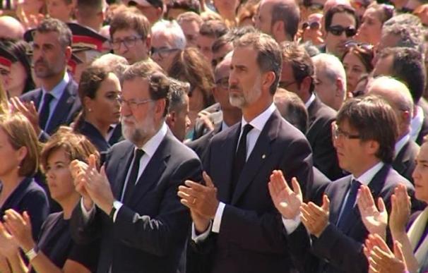 Rajoy y Puigdemont presidirán el primer gabinete de crisis conjunto con ministros y consejeros
