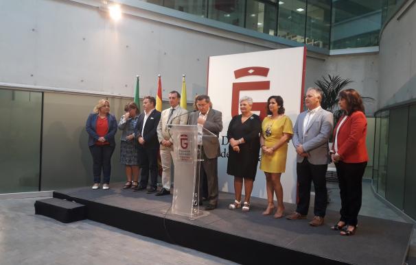 Entrena ve "un modelo de éxito" compatibilizar la Secretaría General del PSOE con la presidencia de Diputación