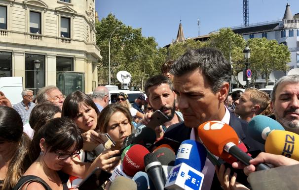 Pedro Sánchez pide aparcar las diferencias políticas para "afrontar unidos" el desafío terrorista
