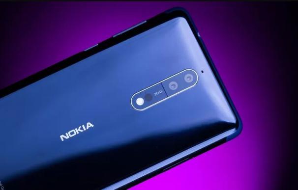 Nokia apela a la nostalgia en el lanzamiento del Nokia 8