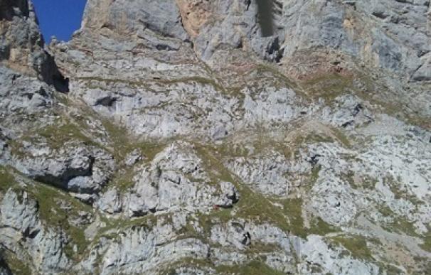 Rescatado un montañero en Picos de Europa tras sufrir una indisposición