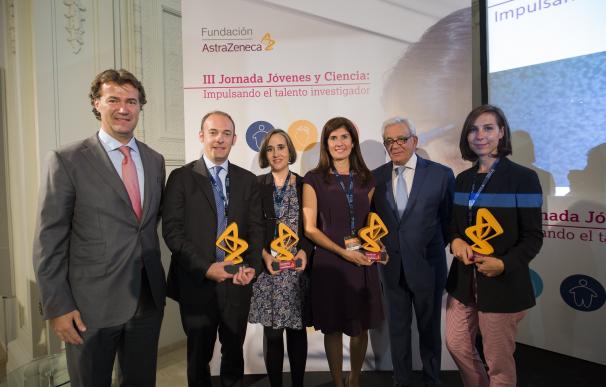 Elizabeth Córdoba, Dora Romaguera, María Téllez y Aleix Prat, ganadores de las becas que otorga la Fundación AstraZeneca
