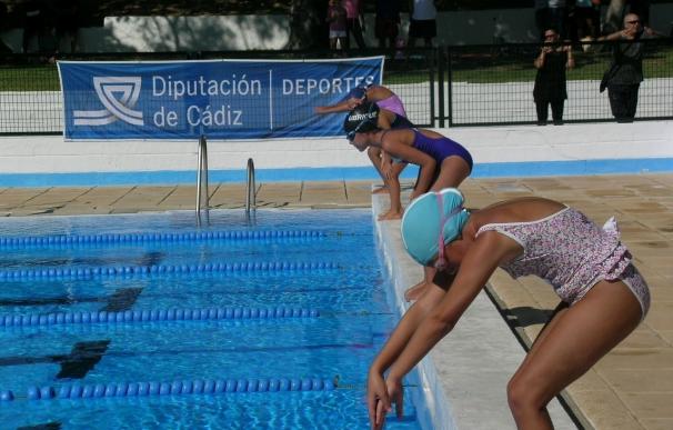 Una convivencia en Arcos clausura el programa de natación estival de la Diputación