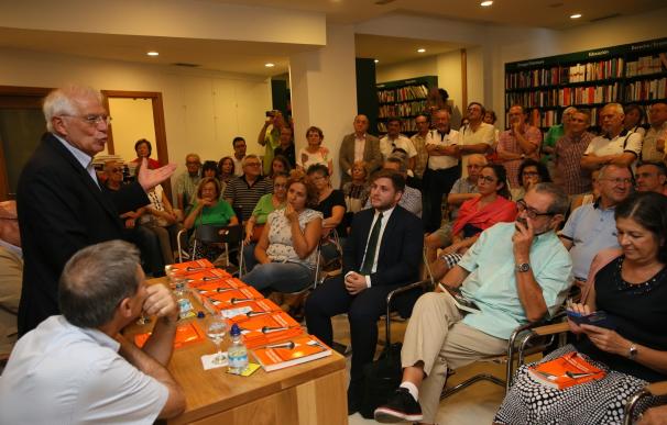 Borrell teme que la solución no sea pacífica y tacha a independentistas de "flautistas de Hamelin"