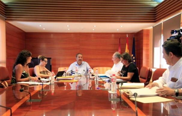 La Mesa de las Cortes rechaza 72 enmiendas de los 'populares' y admite las 24 de PSOE y Podemos a los presupuestos