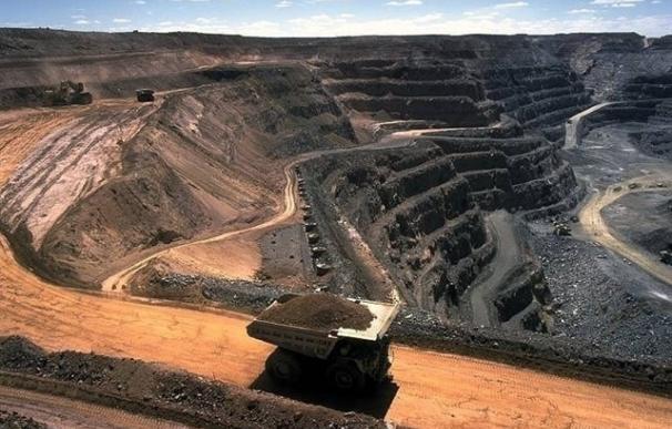 Tudanca plantea al Gobierno expropiar las térmicas para garantizar el consumo de carbón nacional