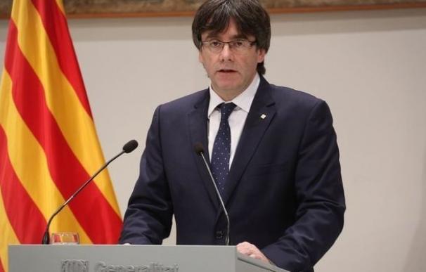 Puigdemont convoca un gabinete de crisis tras los registros y detenciones por el 1-O