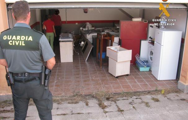 Detenidos los 'okupas' de dos chalés en Carrascal de Barregas (Salamanca) por robar enseres a sus vecinos