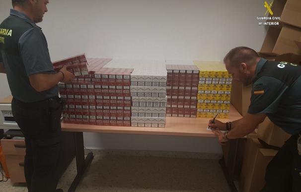 Interceptado un coche con 3.250 cajetillas de tabaco de contrabando en Castilleja de la Cuesta