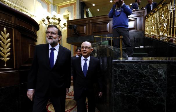 La oposición pedirá cuentas a Rajoy y Montoro por la 'amnistía fiscal' en la sesión de control del Congreso