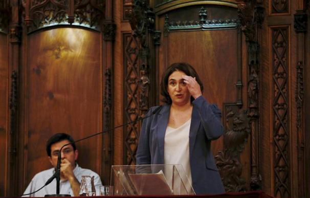 La alcaldesa de Barcelona, Ada Colau, y el primer teniente de alcalde, Gerardo Pisarello (EFE/Alejandro García)