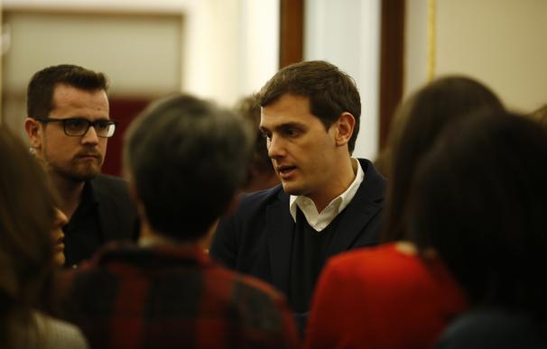 Rivera, "decepcionado" con el rechazo del PSOE a su propuesta de apoyo al Gobierno: "Ha aceptado la tesis del PSC"