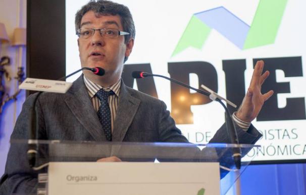 El ministro Álvaro Nadal en un acto de la Asociación de Periodistas de Información Económica.