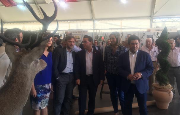 Reyes destaca que la Feria Multisectorial consolida a Andújar como "una ciudad de oportunidades"