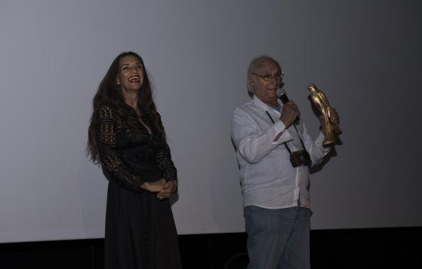 El cineasta Carlos Saura recibe el premio Falcó D'Or del Ibiza Film Festival