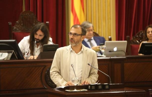 Barceló niega que el Govern haga de "repartidora entre los amigos" con los fondos del impuesto turístico