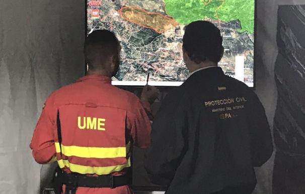 La UME mantiene desplegado a un centenar de militares para combatir el incendio de La Granada (Huelva)