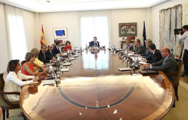 El referéndum catalán vulnera 8 artículos de la Constitución y 3 del Estatut