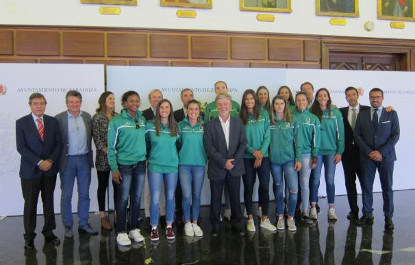 Santisteve recibe al Mann Filter de baloncesto y recuerda el apoyo del equipo de gobierno al deporte femenino
