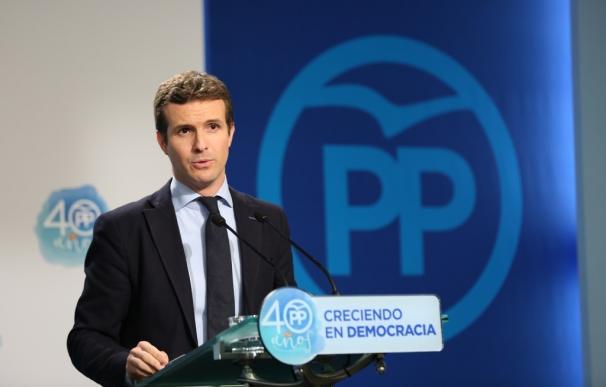 Casado (PP) recuerda a Puigdemont que por mucho que diga "sus mentiras" en inglés o en francés, no serán verdad