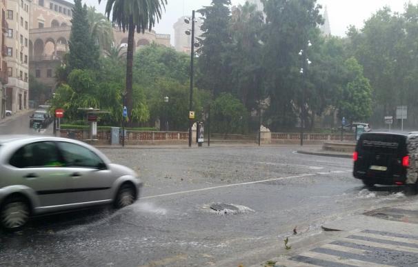 Un total de 113 incidentes registrados en Mallorca y uno en Menorca por las lluvias de este viernes