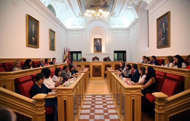 La Corporación municipal aprueba por unanimidad solicitar al Gobierno de España el tren de mercancías para Toledo