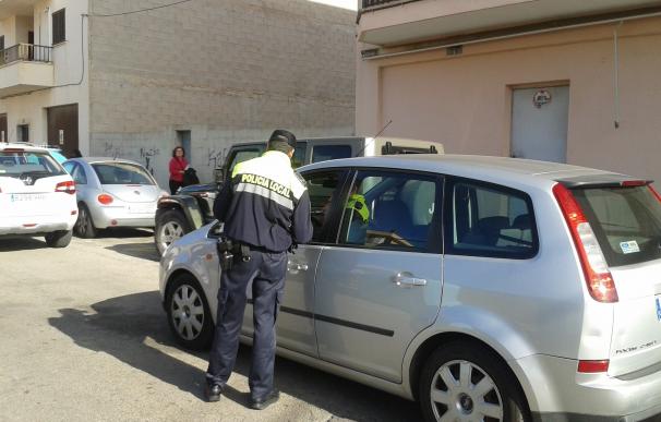 Sorprendido en Sant Antoni (Ibiza) conduciendo sin carnet y con una pistola simulada