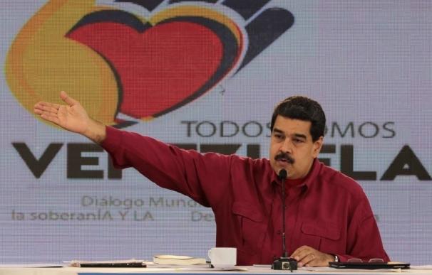 Maduro acusa a Rajoy de actuar "como dictador" por no permitir el referéndum catalán
