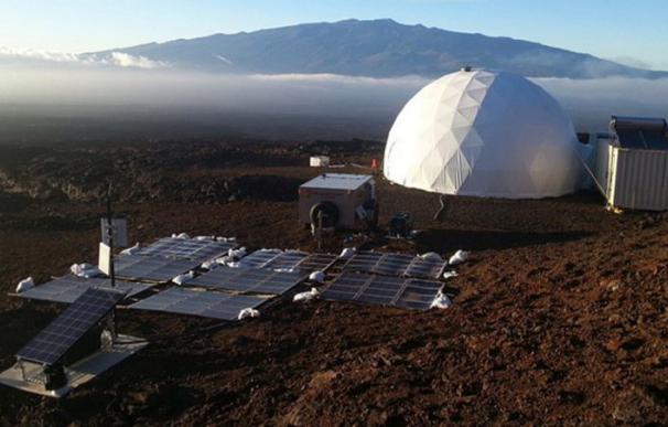 Acaba el aislamiento 'marciano' de un equipo de la NASA en Hawai