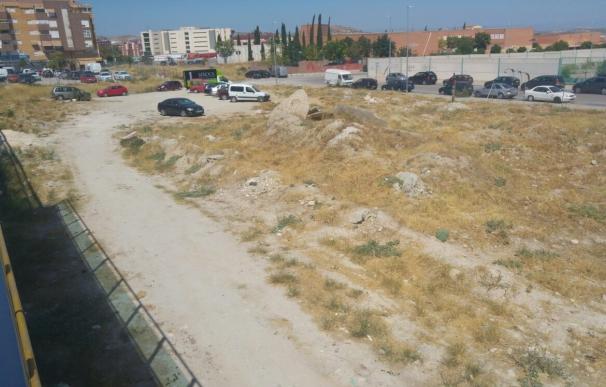 PSOE pide al Ayuntamiento la adecuación como acceso al centro de salud del Bulevar del solar municipal contiguo