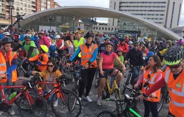Taboada se compromete con la bici en el Plan de Movilidad ante unos 360 participantes en la marcha ciclista