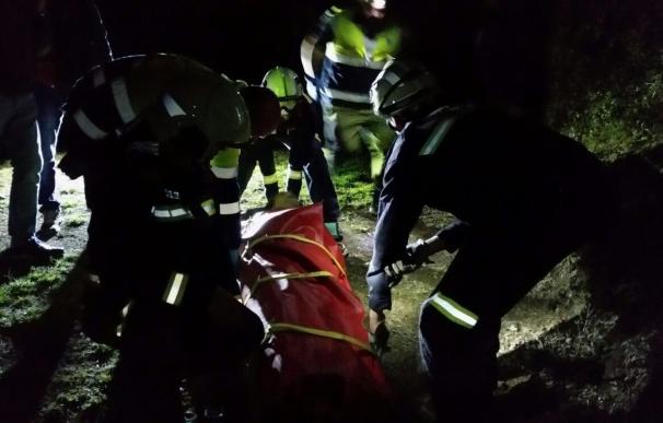 Rescatado un ganadero que cayó tres metros por un talud en Cillorigo y se hizo varias fracturas