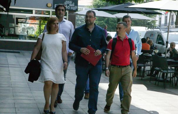 Barbón y Pérez acuerdan un reparto proporcional de delegados para el Congreso de la FSA-PSOE