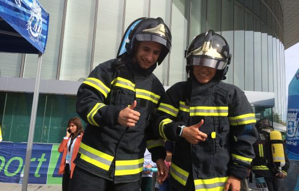 Madrid convoca primeras pruebas a bombero con criterio de igualdad entre sexos con "bajada leve" en las pruebas físicas